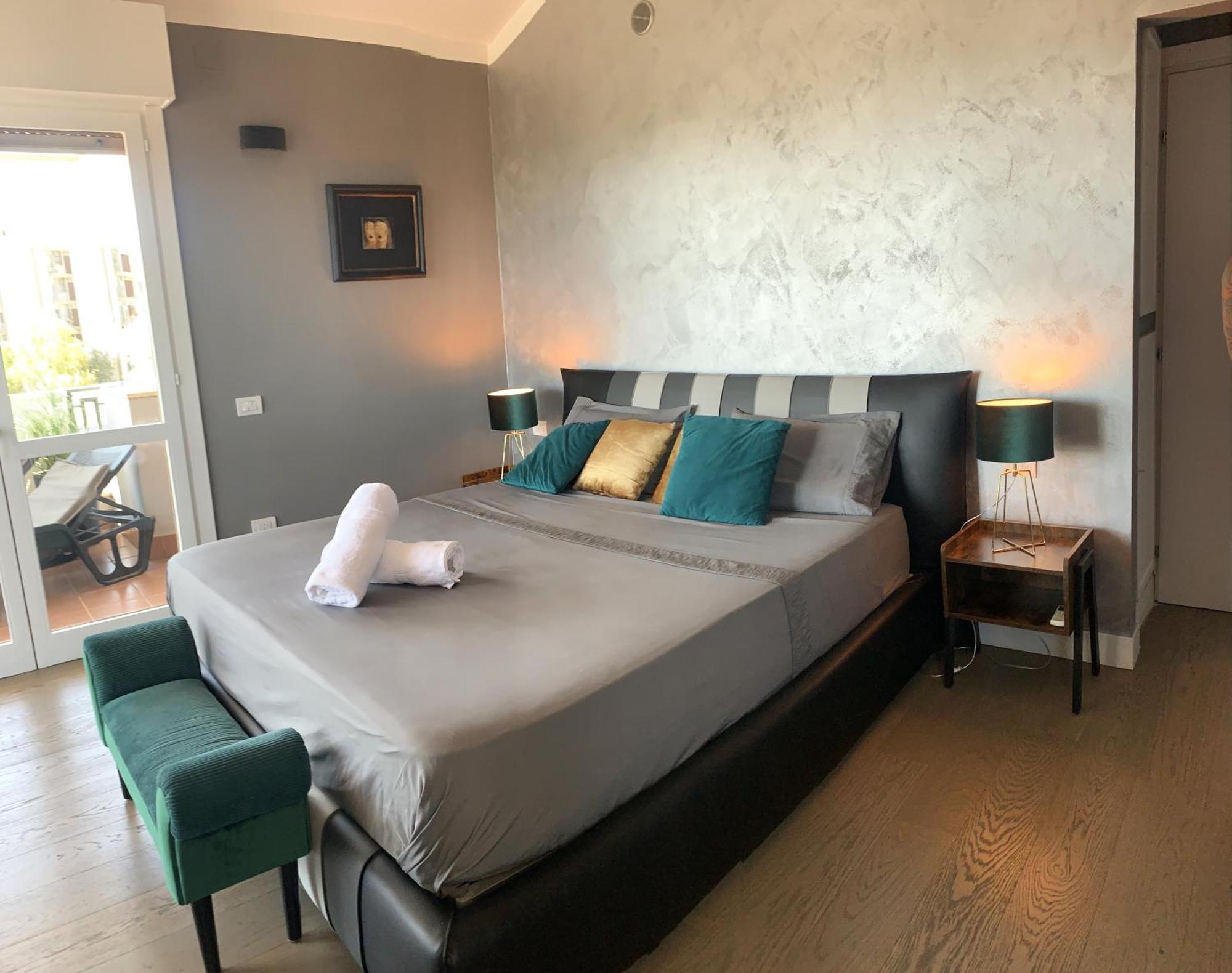 Hotel Penthouse Genneruxi Cagliari Exterior foto